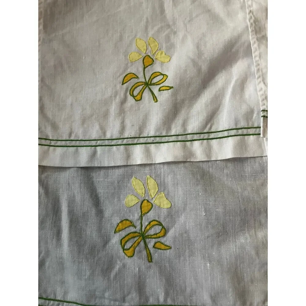 Vintage Linen Dinner Napkins Set of 6 Embroidered Floral Luncheon Napkins